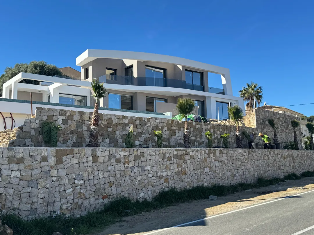 Avd La Marina 312