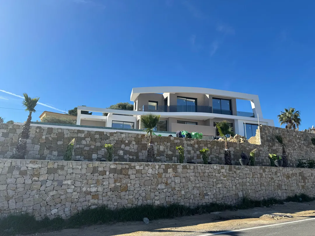 Avd La Marina 312